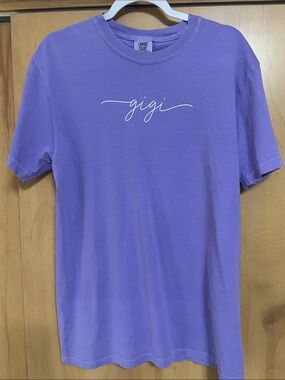 Comfort Colors Gigi Script Tee in Lavender Purple Grandma Tshirt medium custom